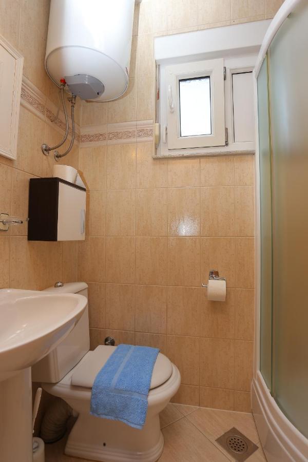 Apartments By The Sea Lokva Rogoznica, Omis - 13226 Omiš Exterior foto